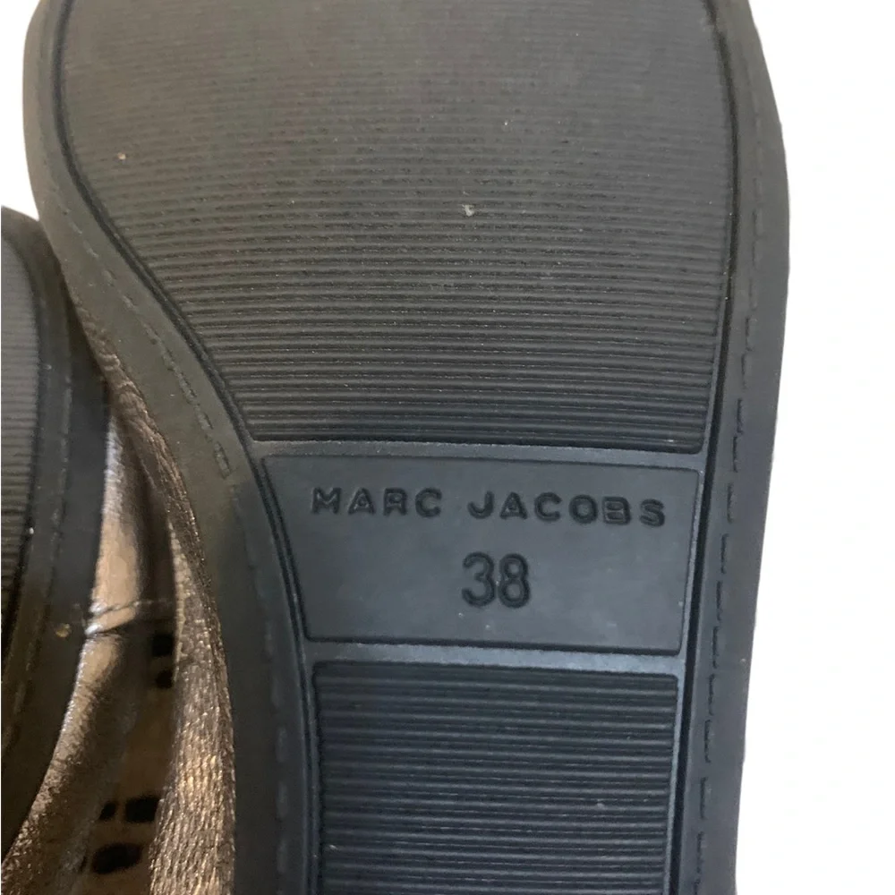 Marc Jacobs Silver Dolly Leather Buckled Ballerina Flats Sz 38 ( Sz 7 ) Like New - Picture 6 of 7